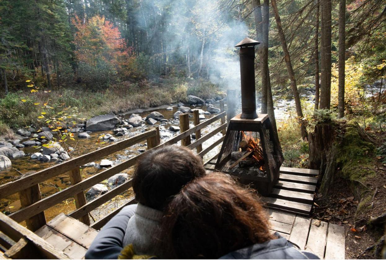 Aux Tipis De La Riviere Sauvage Βίλα Saint Romain Εξωτερικό φωτογραφία